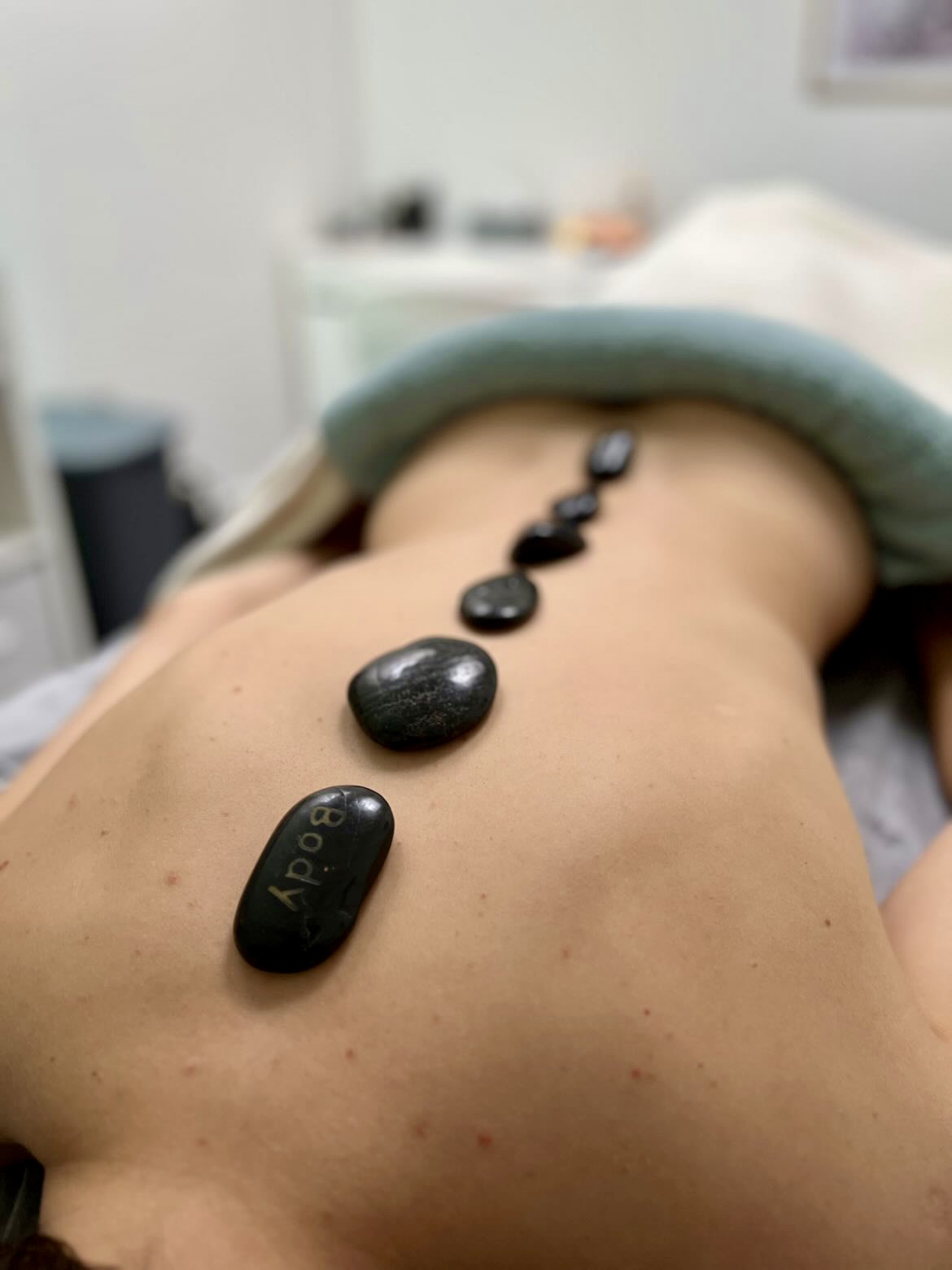 Masáž lávovými kameny (60 min)